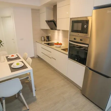 Brazan Holidays Коральео